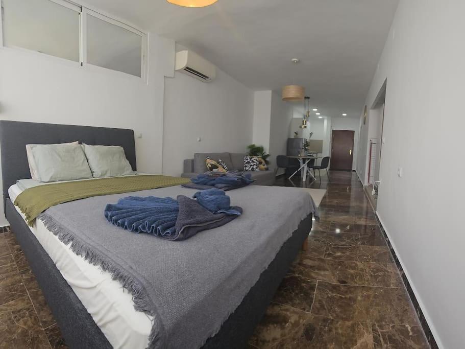 Tao City Center Apartment With Fee Wifi And Air Con By Namaste Elite トレモリノス エクステリア 写真